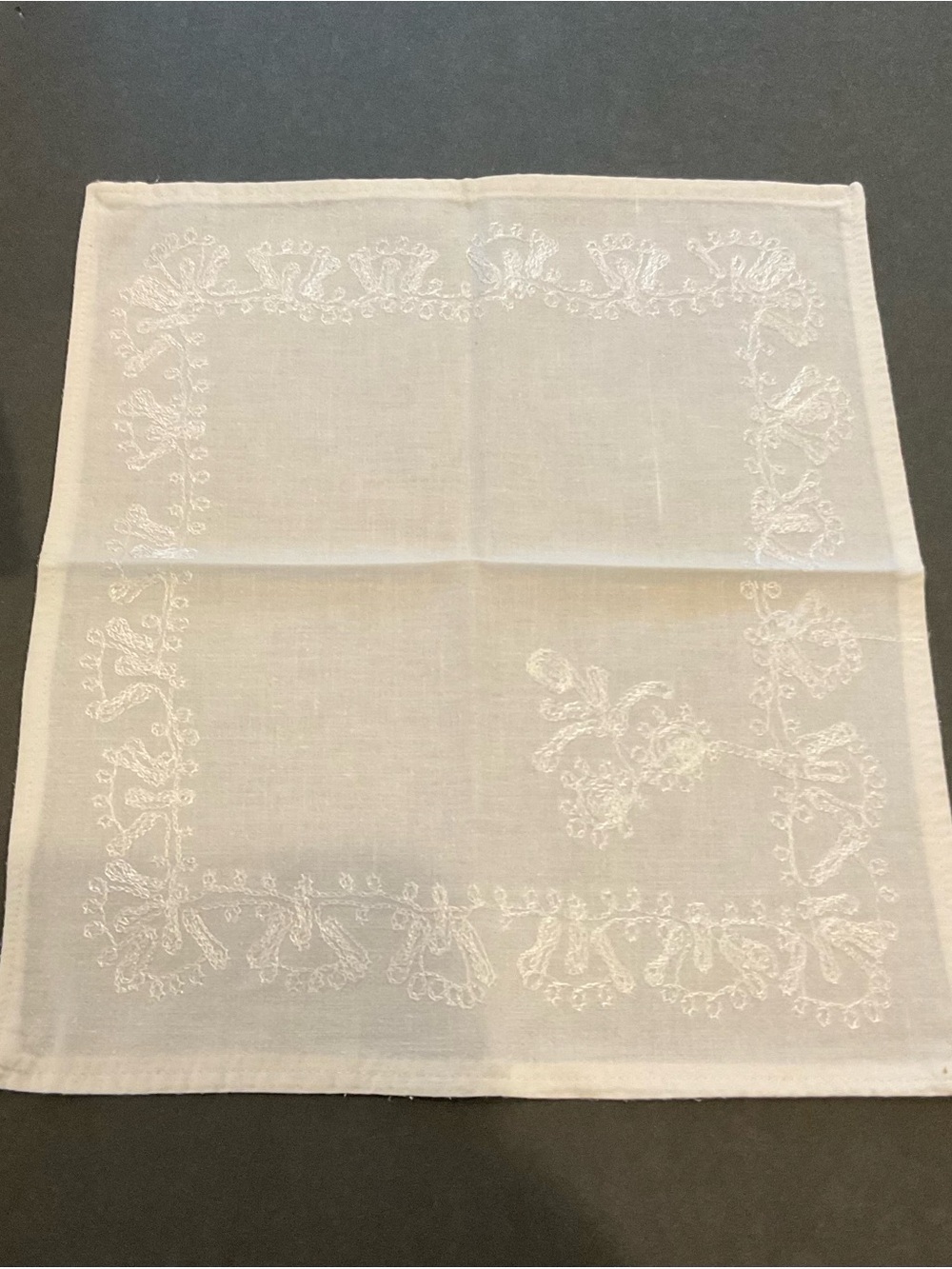 11 Embroidered White Cotton Napkins 14”x 12”
